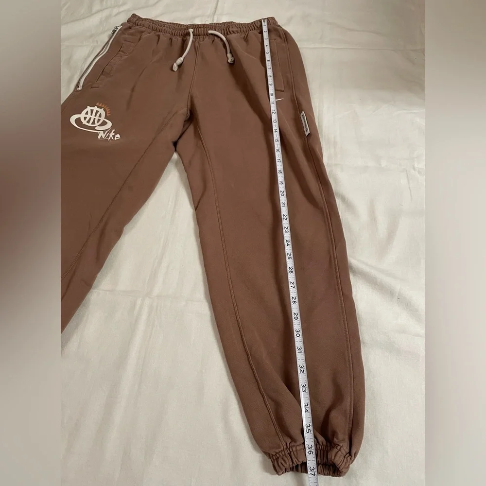 Nike dry fit taupe brown performance jogger pants sporty